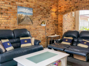 5 The Pines 4 Messines St